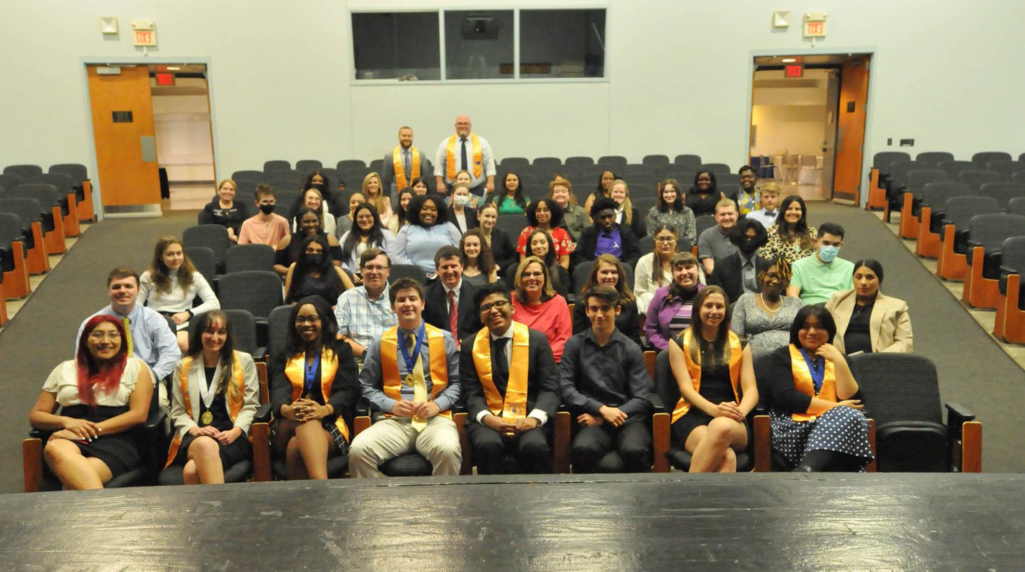 Read the full story, 推荐正规买球平台's Phi Theta Kappa holds induction ceremony